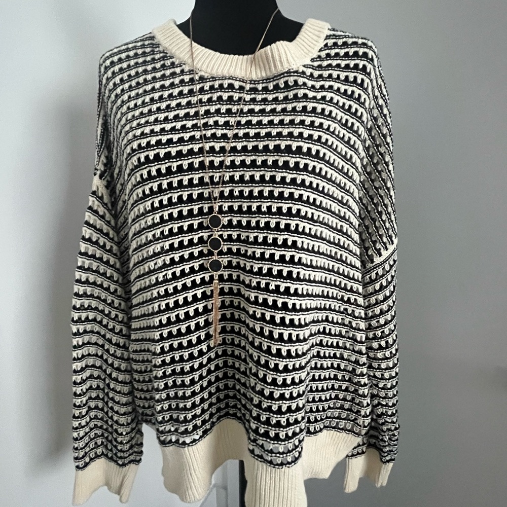 Old Navy Black and Cream Crew Neck Sweater